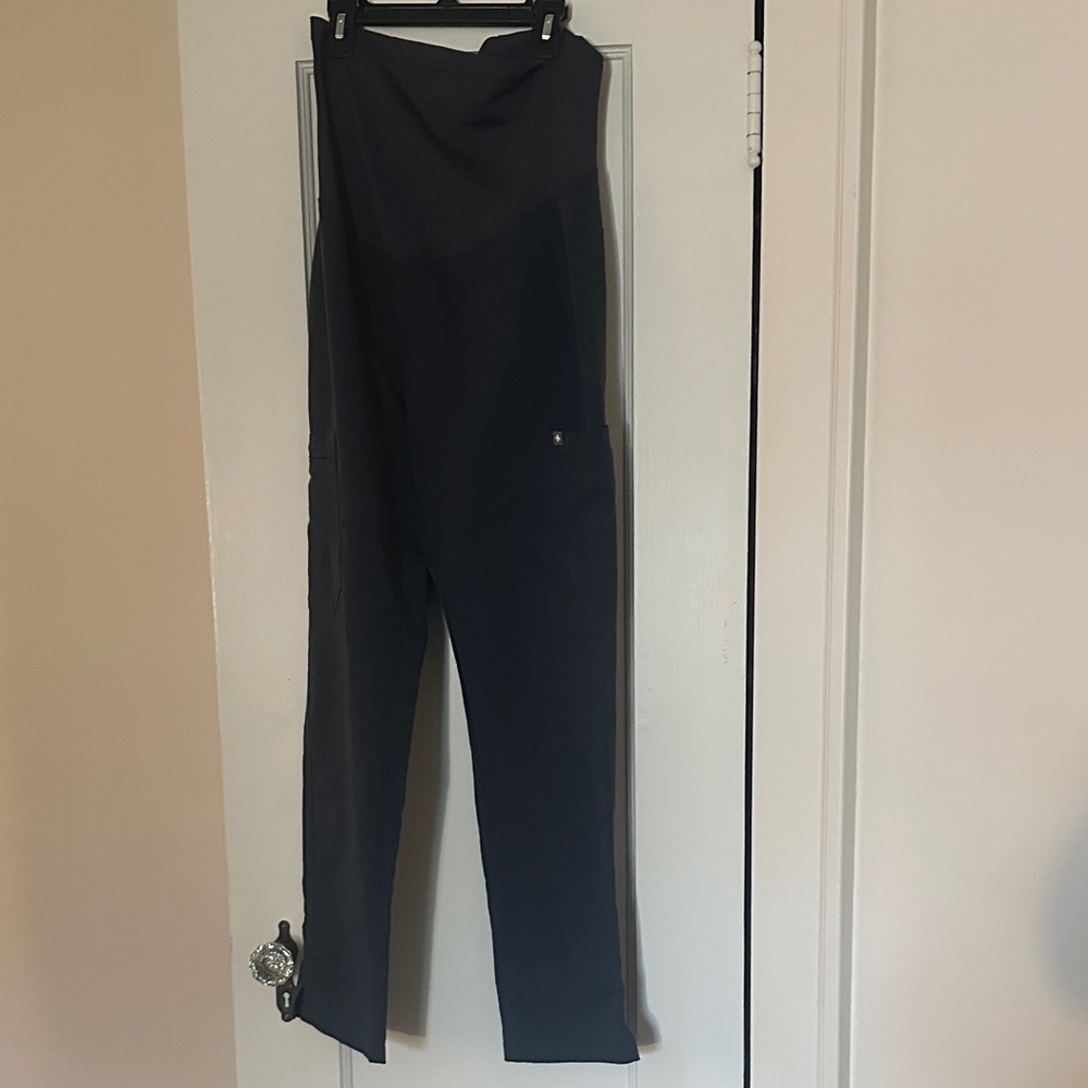 FIGS Maternity Straight Leg scrub pants